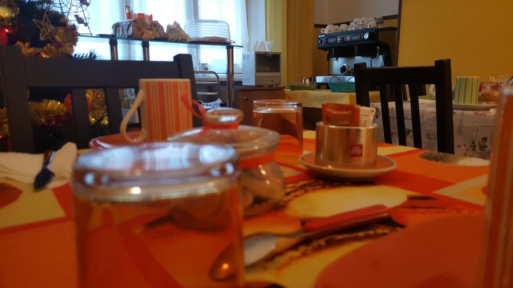 Double Room with Private Bathroom,435594099:JPEG